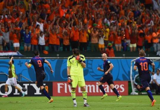 Spain demolished by Netherlands Spain demolished by Netherlands